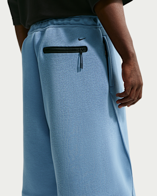 Nike Tech Men's Oversized Fleece Shorts. Nike.com